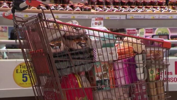 Inflation : le gouvernement met la pression sur les supermarchés pour faire baisser les prix