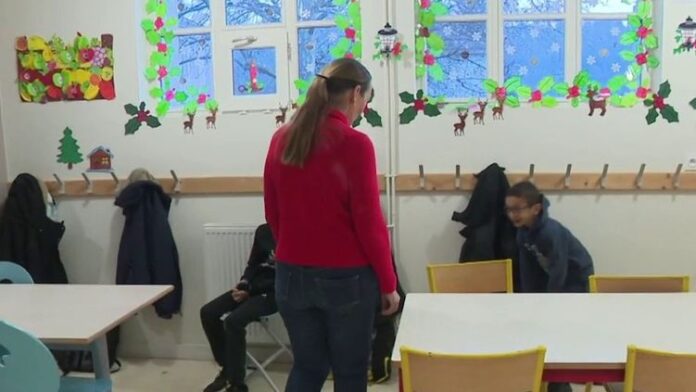 Éducation : dans l'Isère, des retraités reprennent du service
