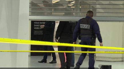 Attaque au couteau Gare de Lyon : le suspect affirme haïr la France