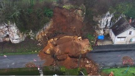 Dordogne : 2 000 mètres cube de roche s’effondrent d’une falaise