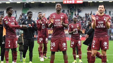 Lutte contre le racisme : les joueurs du FC Metz porteront des maillots qui racontent leur “histoire migratoire familiale” avant le match de samedi