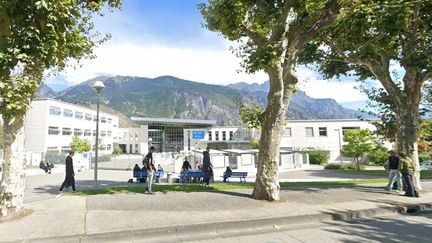 Légionellose en Savoie : l'internat du lycée de Saint-Jean-de-Maurienne fermé pour un mois en raison de la présence de légionnelles