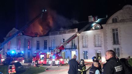 Le château de Médavy, classé aux monuments historiques, détruit en partie par un incendie