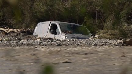 Crue dans la Drôme : la voiture des deux personnes portées disparues va être examinée par les gendarmes
