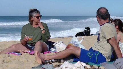 Vacances de la Toussaint : les touristes profitent de l'été indien à Hossegor, dans les Landes
