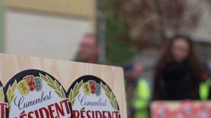 Normandie : clap de fin pour une usine de boîtes à fromages