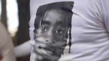 Mort de Mathis : une marche blanche et un appel à interdire le protoxyde d'azote