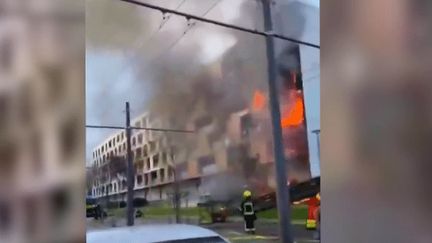 Rhône : le tournage d’un clip de rap dégénère à Rillieux-le-Pape, un immeuble en feu