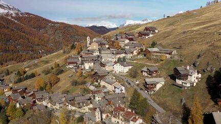 Hautes-Alpes : Saint-Véran, un village qui tutoie les sommets