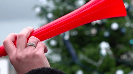 Noisy-le-Grand : des vuvuzelas pour remplacer l'alarme incendie d'une école font polémique