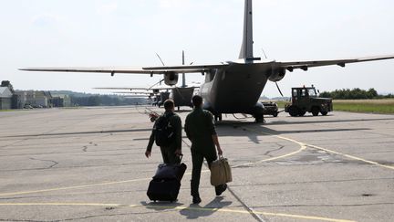 La base militaire de Creil survolée par des drones fin novembre, annonce l'armée