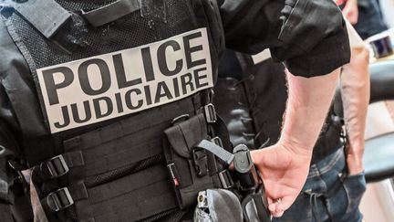 Un homme de 34 ans retrouvé mort dans le Puy-de-Dôme, son père s'accuse du meurtre