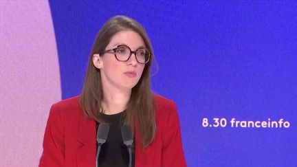 Enfant tondu dans un foyer à Paris :