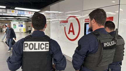 Un homme agressé au couteau dans le RER A, au Vésinet, dans les Yvelines