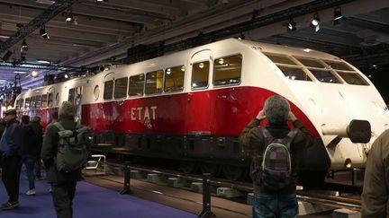 Salon Rétromobile : le train Bugatti acheminé à Paris depuis Mulhouse