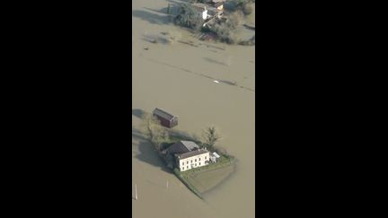 Crue vue du ciel : plus de 100 000 hectares sous l'eau