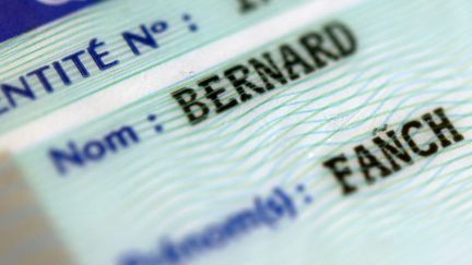 Le ministère de la Justice demande d'abandonner les poursuites en cours contre les parents qui donnent un prénom avec un tilde à leur enfant