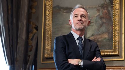 Travailleur acharné, émotif, stratège : qui est Emmanuel Grégoire, élu maire de Paris ?