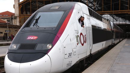 Un TGV Nice-Paris bloqué dans un tunnel à la sortie de Marseille pendant 8 heures