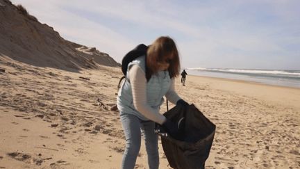 Après les tempêtes hivernales, une marée de déchets sur les plages de Gironde