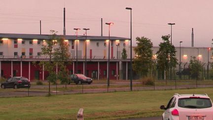 DZ Mafia : 26 personnes mises en examen et plus de 4 millions d'euros de saisies après un an d'investigation