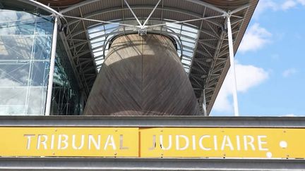Cinq hommes placés en détention provisoire suspectés d'avoir séquestré une quinquagénaire pour lui dérober ses cryptomonnaies