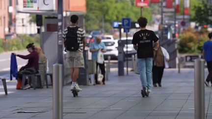 Amiens : le port du casque désormais obligatoire pour les usagers de trottinettes électriques