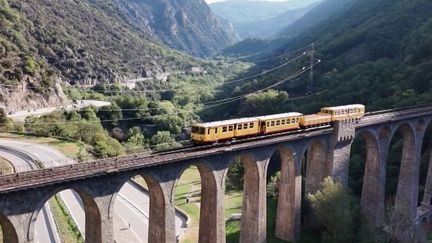 Les Pyrénées Catalanes s'offrent aux passagers du Train Jaune, qui a repris du service