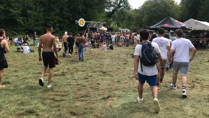 Free-party en Lozère : les participants commencent peu à peu à quitter le site de Saint-Privat-du-Fau, selon le maire