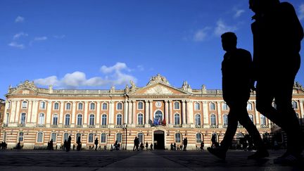 La ville de Toulouse condamnée par la justice administrative pour l'éclairage nocturne de ses commerces, une première en France
