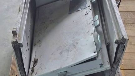 Vols en série dans des agences postales : qui se cache derrière le cambriolage d'une soixantaine de Postes à travers la Bretagne ?