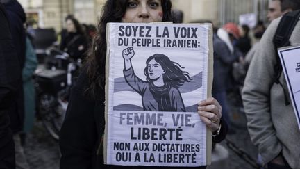 La préfecture de police de Paris interdit un grand rassemblement contre les violences du régime iranien