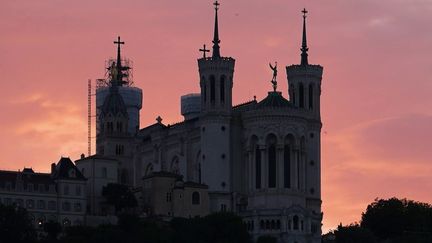 En pleine canicule, ces Lyonnais qui profitent de la ville une fois la nuit tombée
