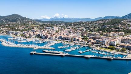 Autonomie, contrôle du Conseil d'Etat... Ce que contient le projet de loi constitutionnelle sur le statut de la Corse, adopté en première lecture à l'Assemblée