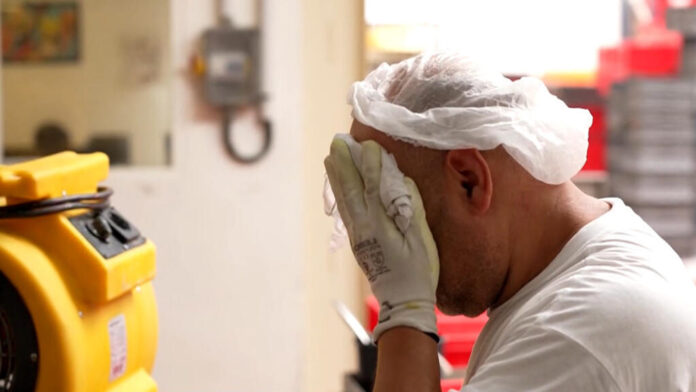 Travail sous la canicule : faut-il instaurer un