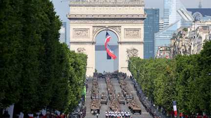 DIRECT. Cérémonies du 14-Juillet : suivez le traditionnel défilé militaire sur les Champs-Elysées à Paris