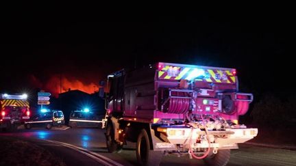 Avec déjà plus de 7 000 départs de feu en France, les pompiers manquent-ils de moyens pour lutter contre les flammes ?