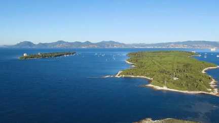 Plages insolites : à la découverte des îles de Lérins au large de Cannes