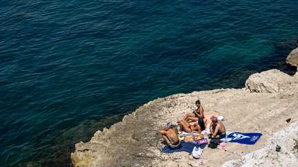 REPORTAGE. Contre le harcèlement et les violences sexistes et sexuelles, une application pour sécuriser les plages de Marseille