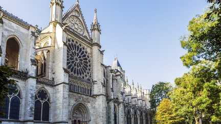 Stéphane Bern pilotera la reconstruction de la basilique de Saint-Denis