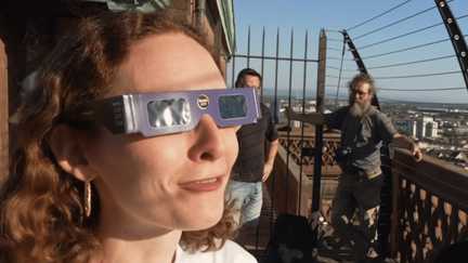 Éclipse solaire : tous les yeux rivés vers le ciel