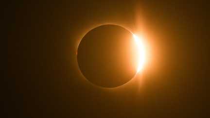 EN IMAGES. De la France à l'Angleterre en passant par l'Espagne, retrouvez les plus belles photos de l'éclipse solaire observée en Europe