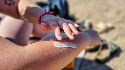 Nos crèmes solaires ont un impact sur la vie marine bien plus fort qu’on ne le croyait