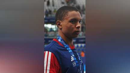 A 16 ans, Sauveur Cristofini explose son record et se hisse en demi-finales du 200 m nage libre