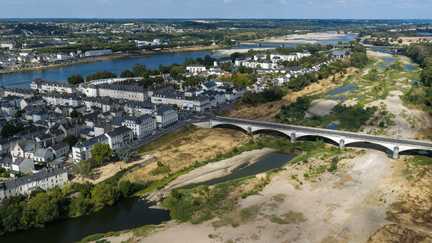 Sécheresse : la Loire atteint des niveaux historiquement bas, les services de l'État