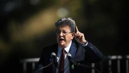 Jean-Luc Mélenchon promet que LFI censurera le gouvernement Lecornu sur son budget 2027,