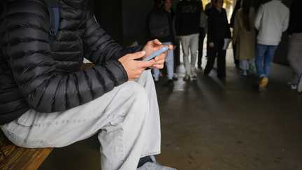 Interdiction du portable au lycée :