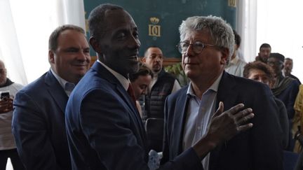 Cumuler un mandat d'adjoint au maire et un emploi se fait-il vraiment