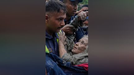 Catastrophe au Népal : quatre Français portés disparus
