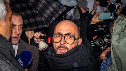 Jacques Moretti, principal suspect dans l'incendie de Crans-Montana, placé en détention provisoire pour violences conjugales